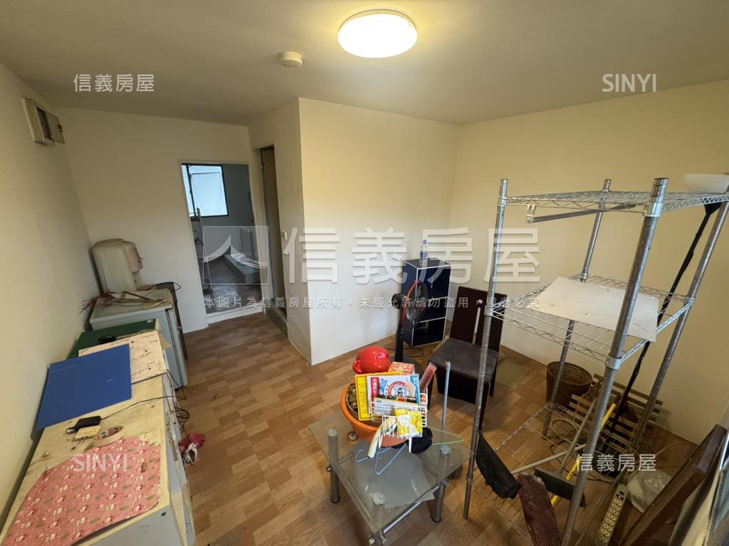 近環球˙包租公房屋室內格局與周邊環境