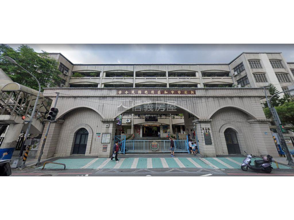 麗寶漂亮三房車位房屋室內格局與周邊環境