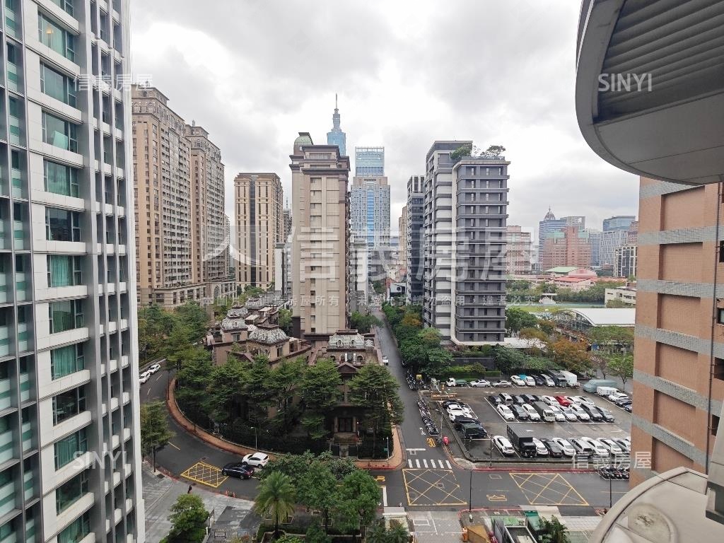 【新接】亮麗香榭美景房屋室內格局與周邊環境