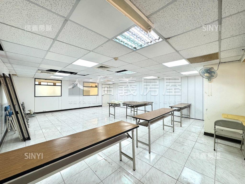 北屯近捷運商辦可登補習班房屋室內格局與周邊環境