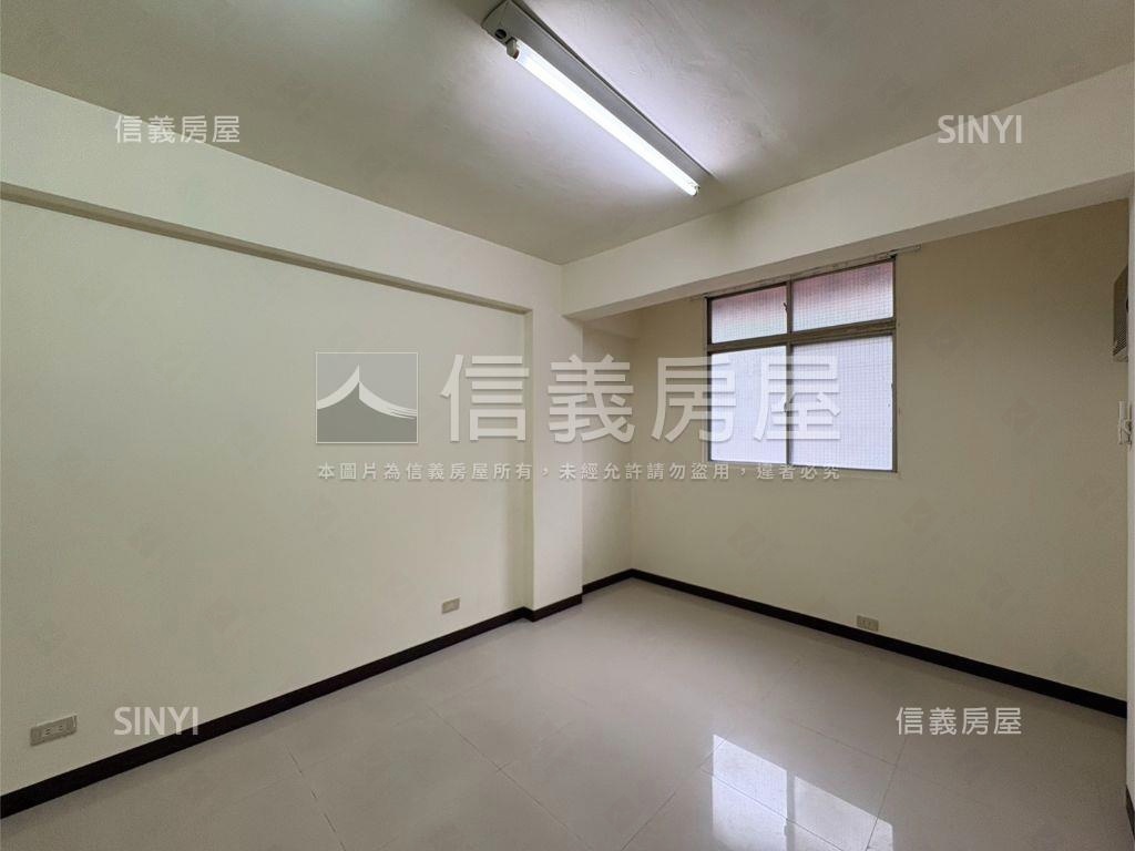 輕鬆成家·高ＣＰ美妝兩房房屋室內格局與周邊環境