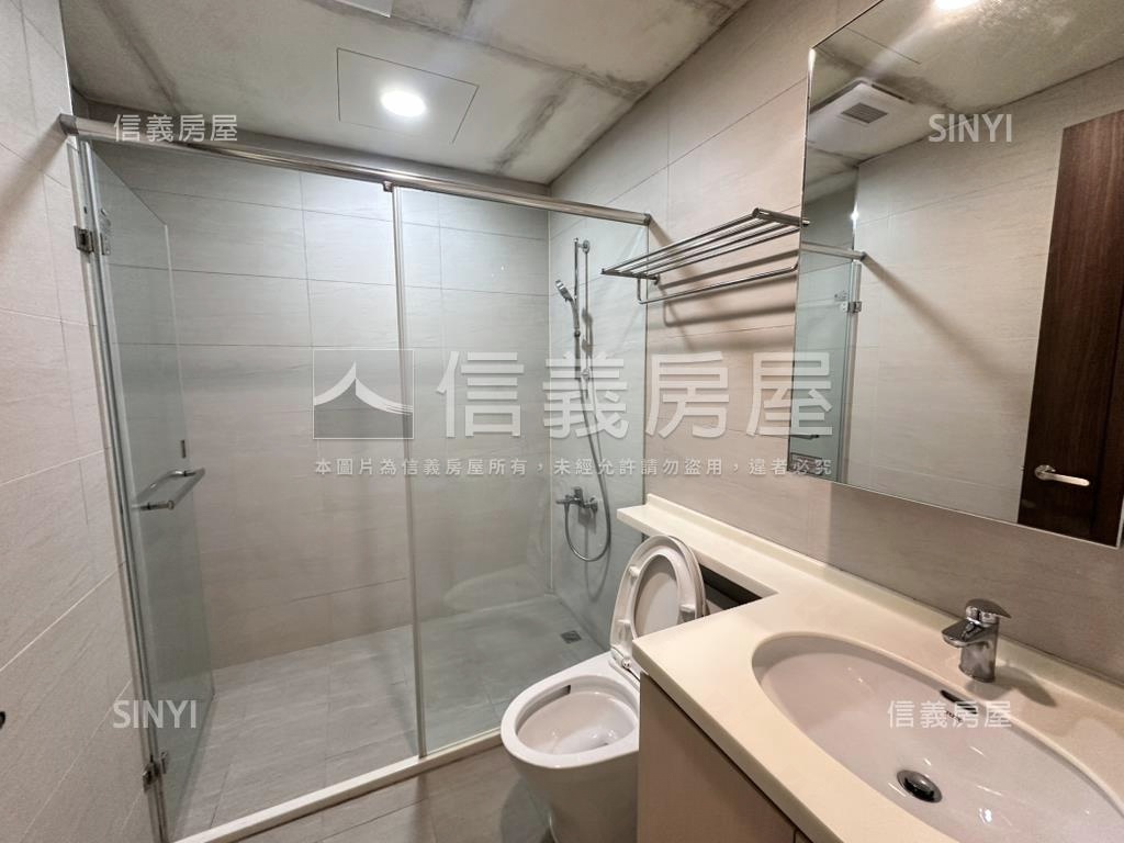 麗寶ＦＩＫＡ高樓三房車位房屋室內格局與周邊環境