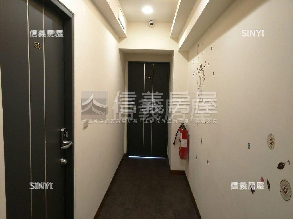 西屯路逢甲黃金樓店附平車房屋室內格局與周邊環境