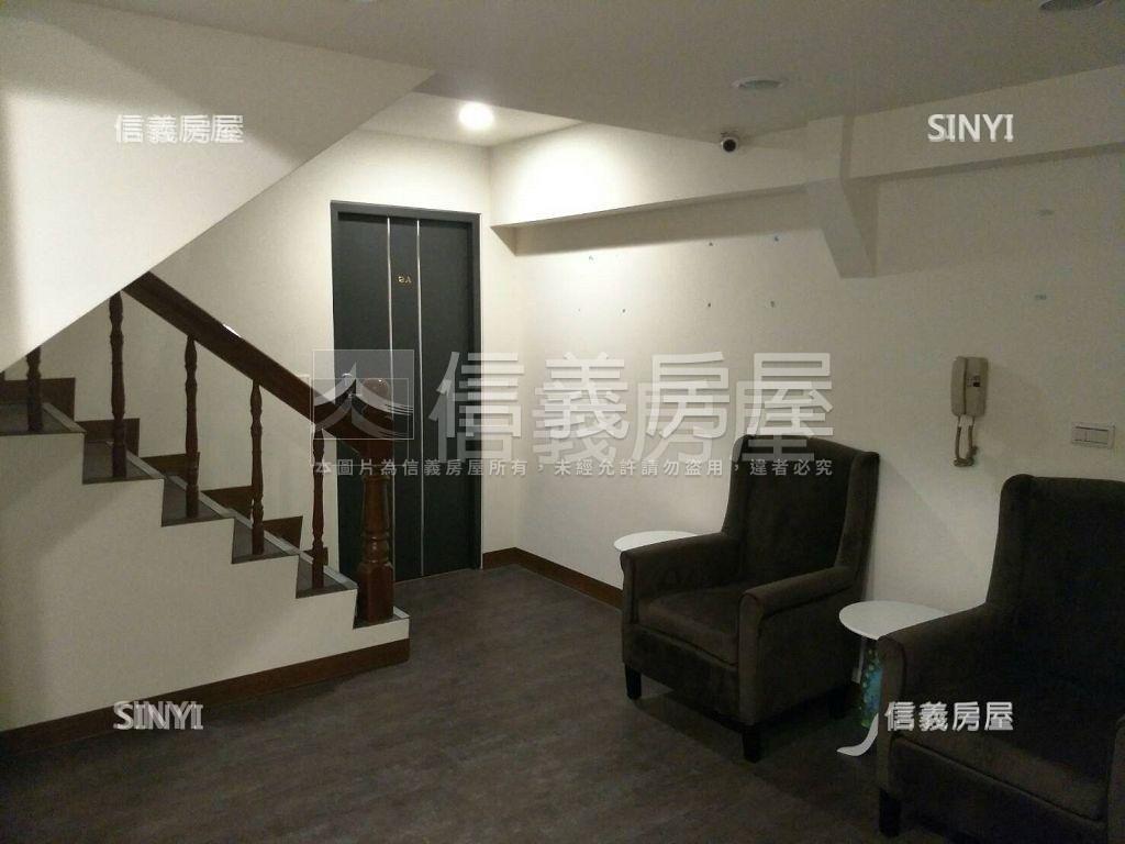 西屯路逢甲黃金樓店附平車房屋室內格局與周邊環境