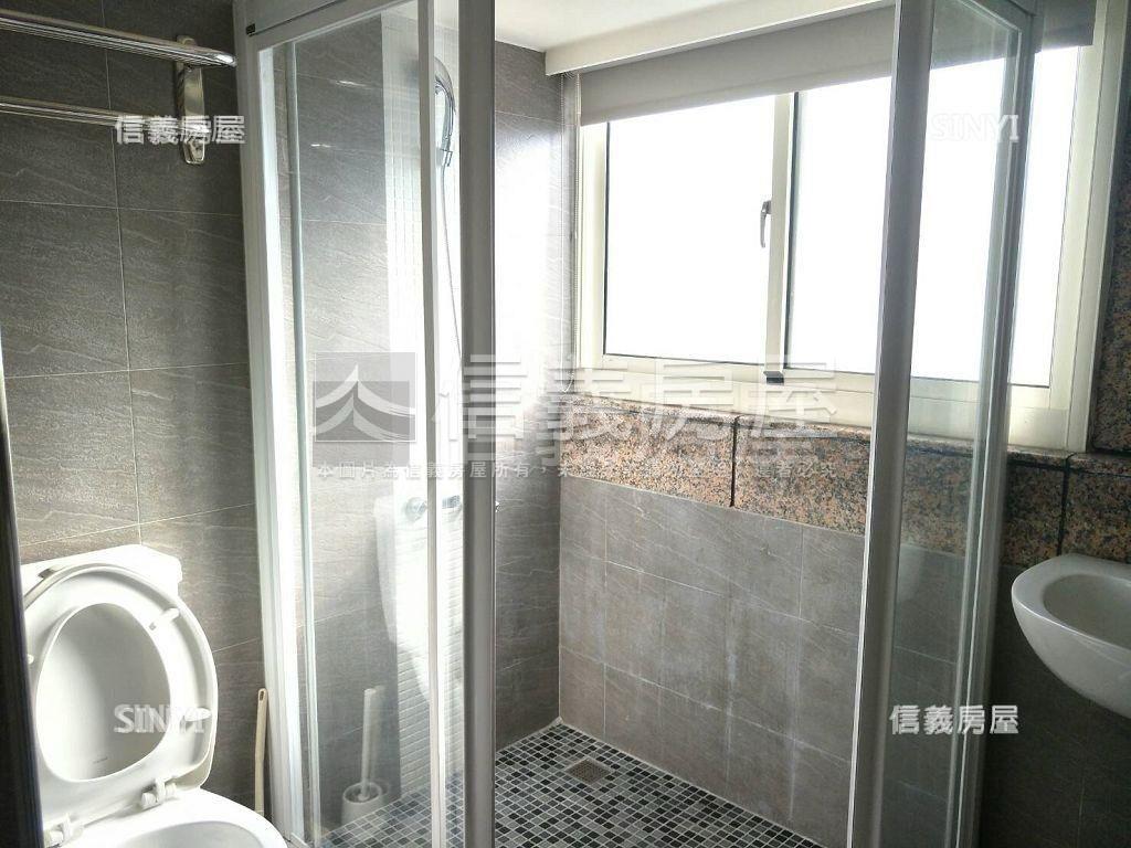 西屯路逢甲黃金樓店附平車房屋室內格局與周邊環境