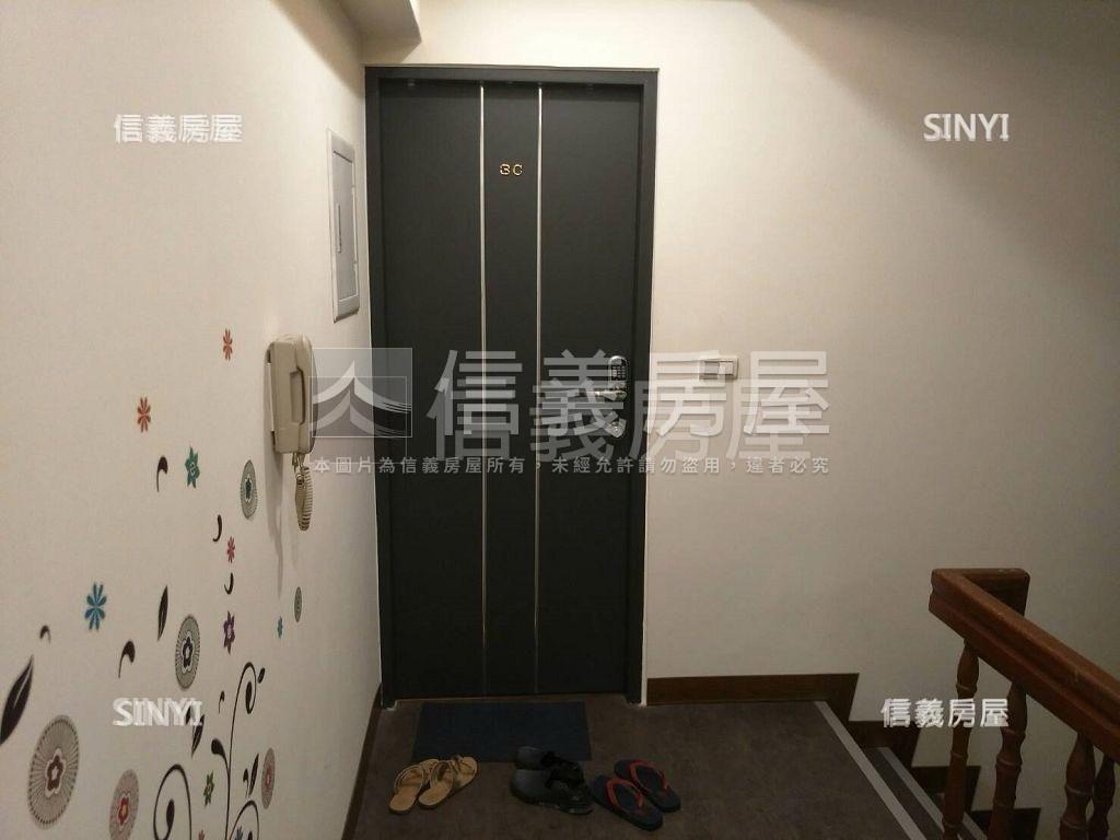 西屯路逢甲黃金樓店附平車房屋室內格局與周邊環境