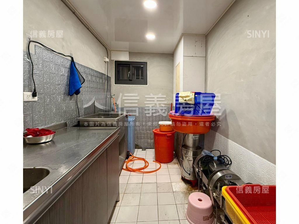 雷中街一樓招財店面房屋室內格局與周邊環境
