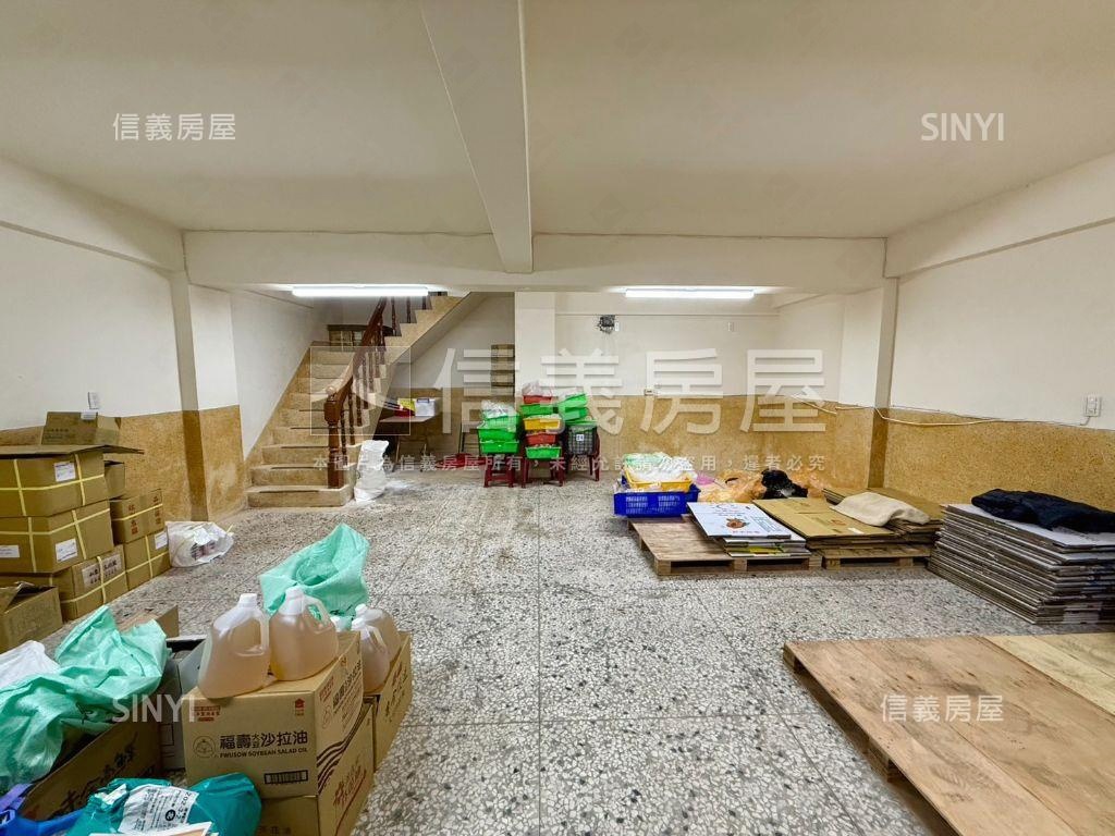 雷中街一樓招財店面房屋室內格局與周邊環境