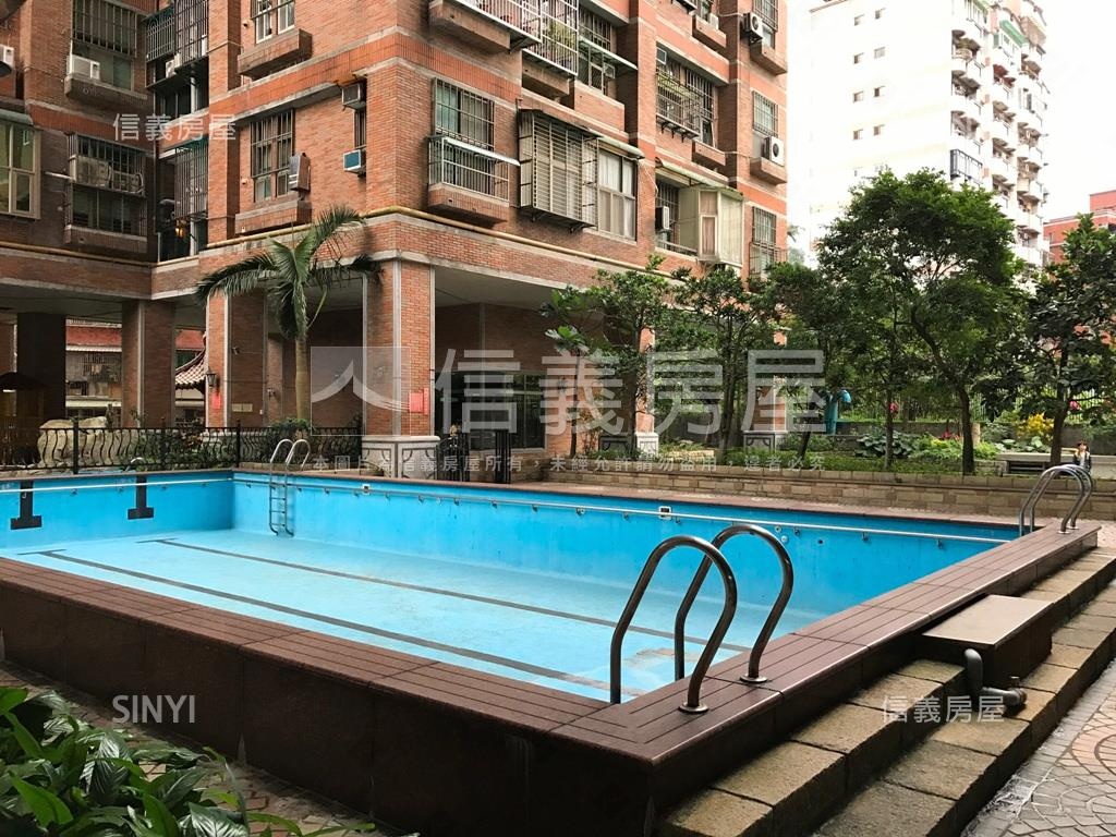 摩登家庭景觀美屋房屋室內格局與周邊環境