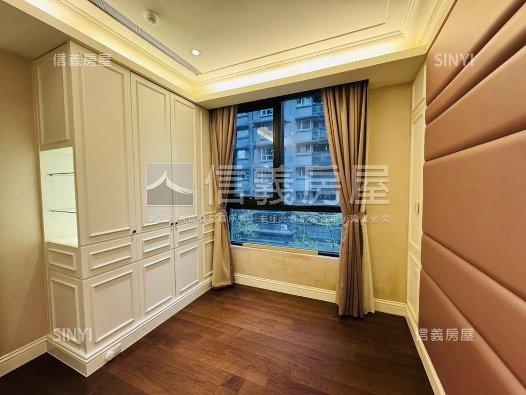 紐約時尚樹景美屋房屋室內格局與周邊環境