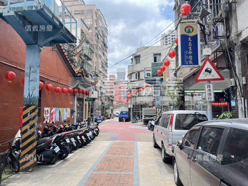 新莊捷運大空間路邊店辦房屋室內格局與周邊環境