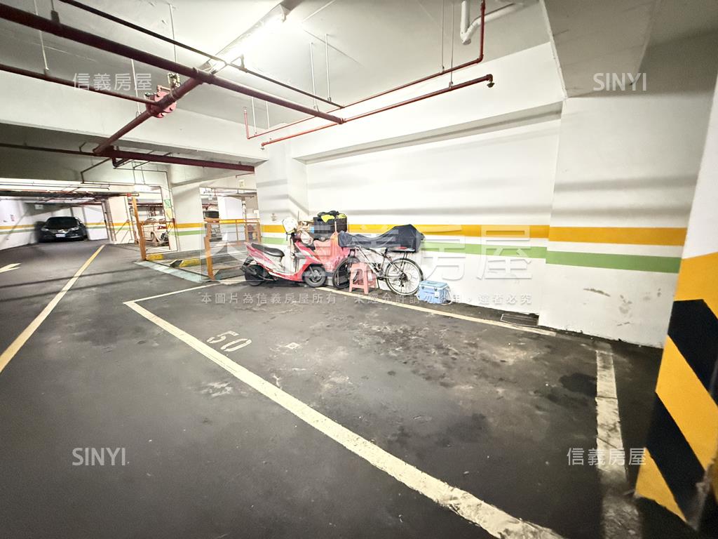 當代心花開三房車位房屋室內格局與周邊環境