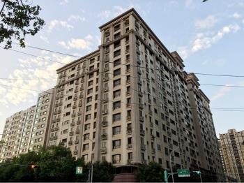 當代心花開三房車位