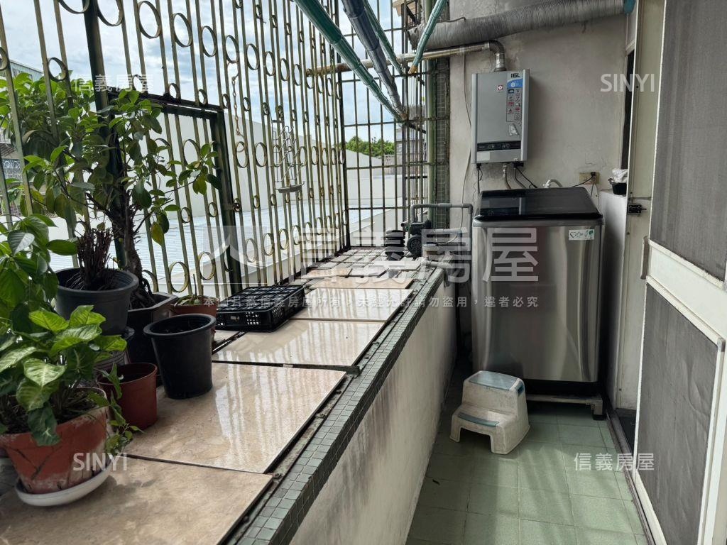劍潭捷運方正３樓珠寶盒房屋室內格局與周邊環境