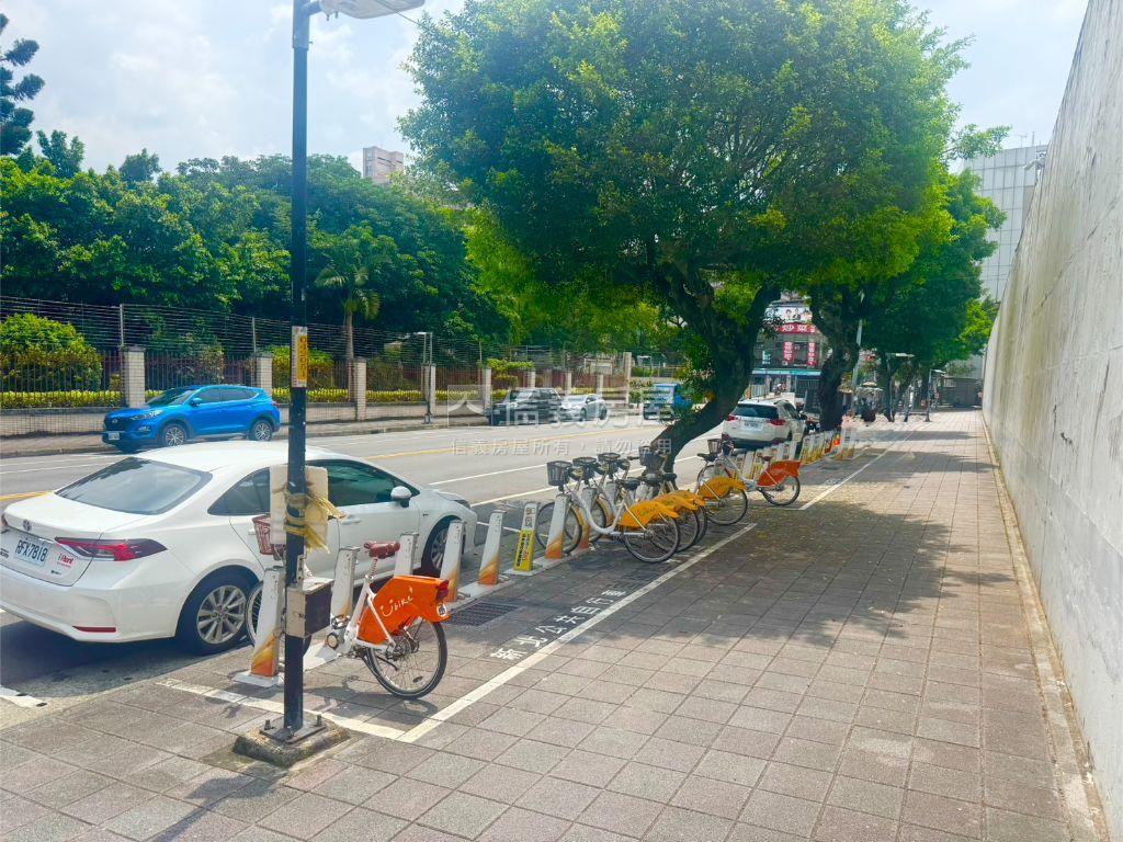 京采大套房房屋室內格局與周邊環境