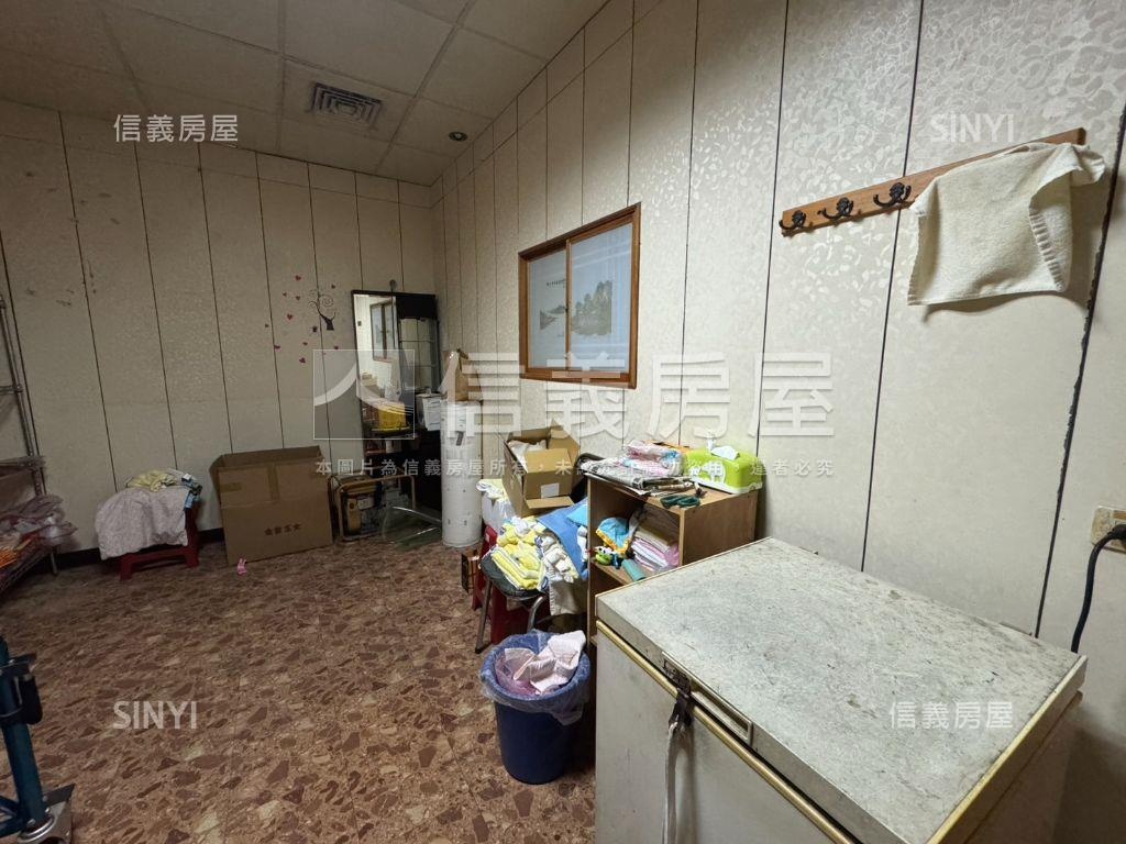 新樹正馬路金透天店面房屋室內格局與周邊環境