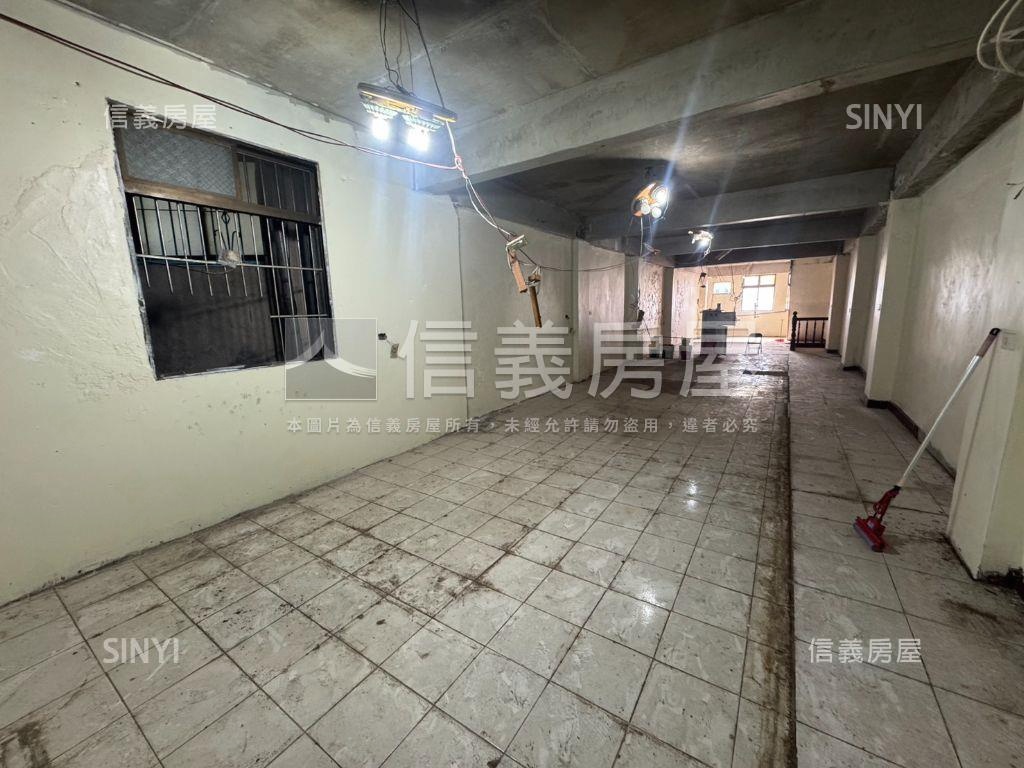 新樹正馬路金透天店面房屋室內格局與周邊環境