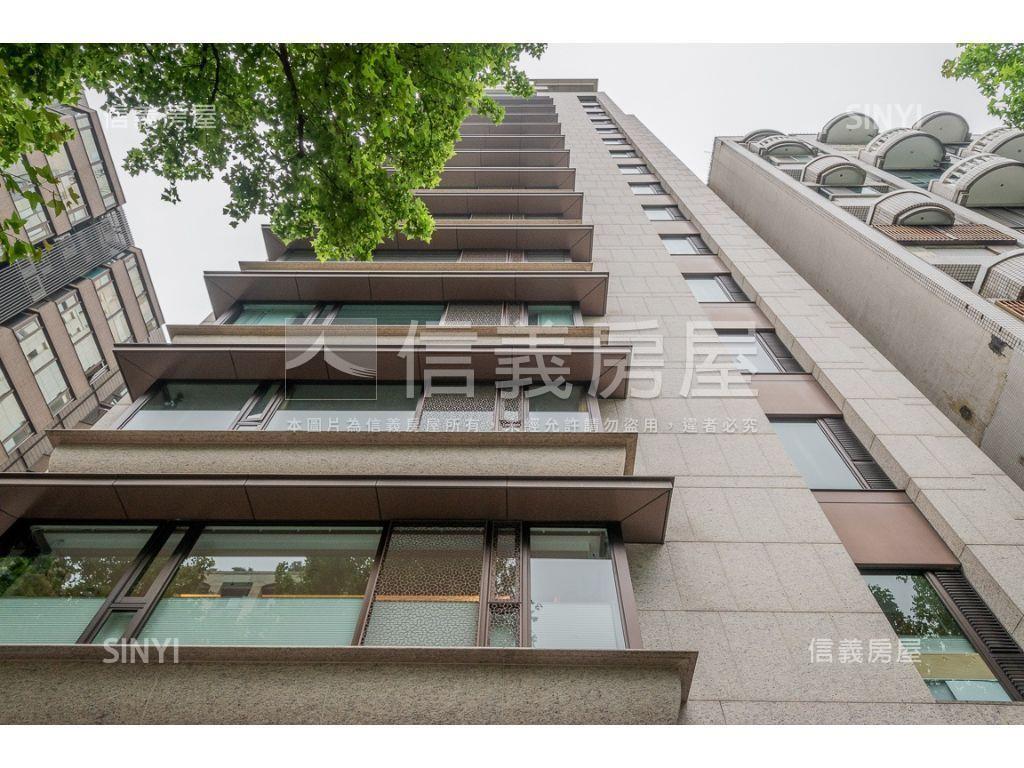 仁愛築綠頂峰美景房屋室內格局與周邊環境