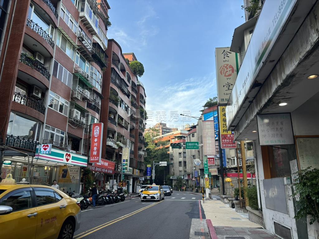 大面寬純一樓店面房屋室內格局與周邊環境