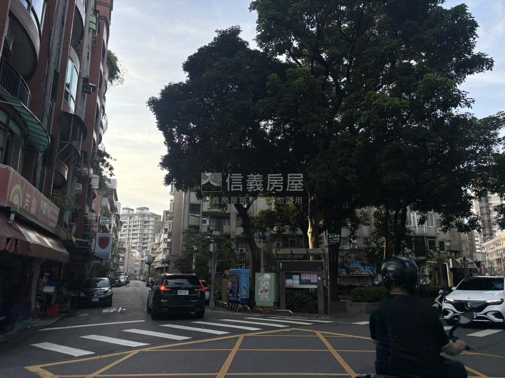 大面寬純一樓店面房屋室內格局與周邊環境