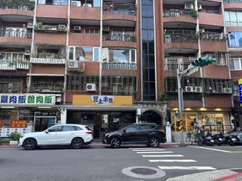 大面寬純一樓店面
