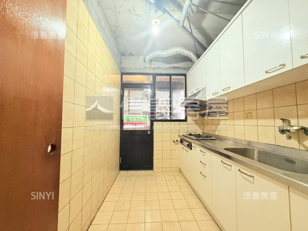 奇岩稀有公寓２樓釋出房屋室內格局與周邊環境