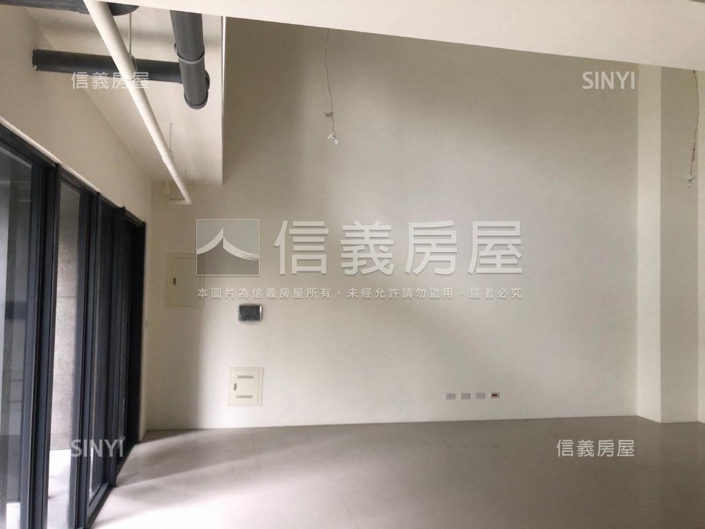 翠峰藝文街面寬吸睛店面房屋室內格局與周邊環境