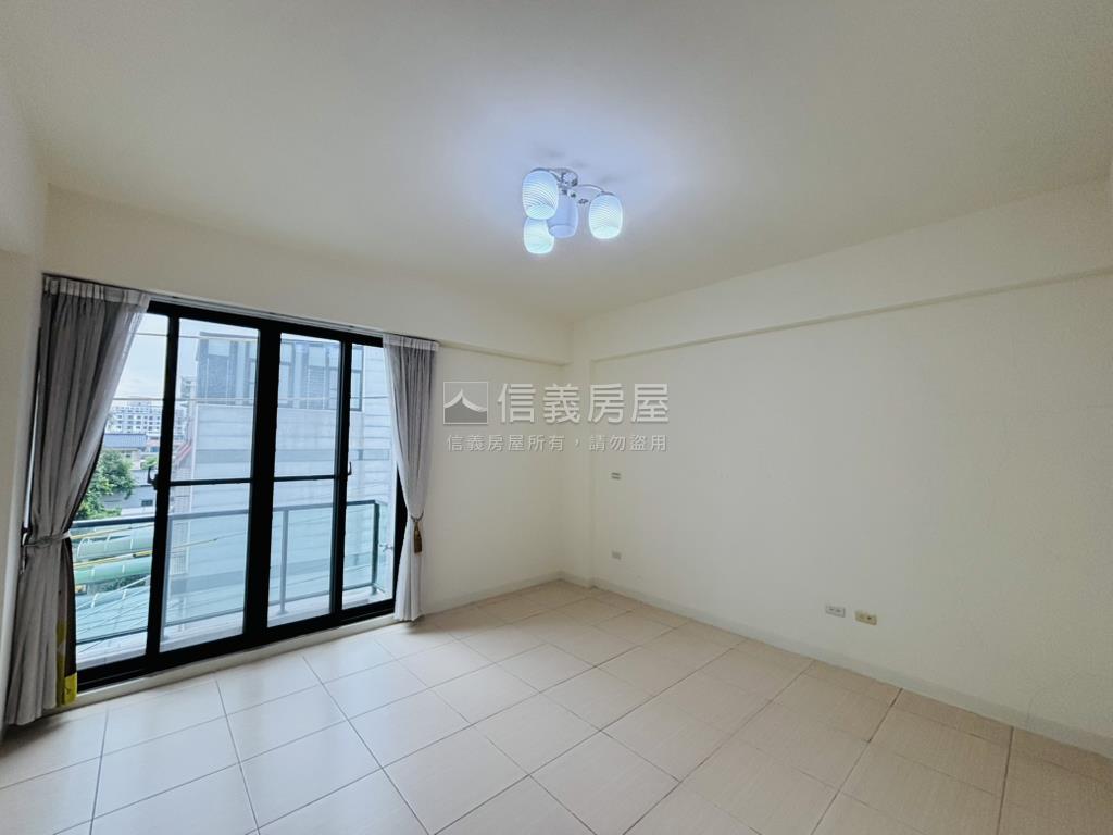 善化｜輕屋齡質感車墅房屋室內格局與周邊環境