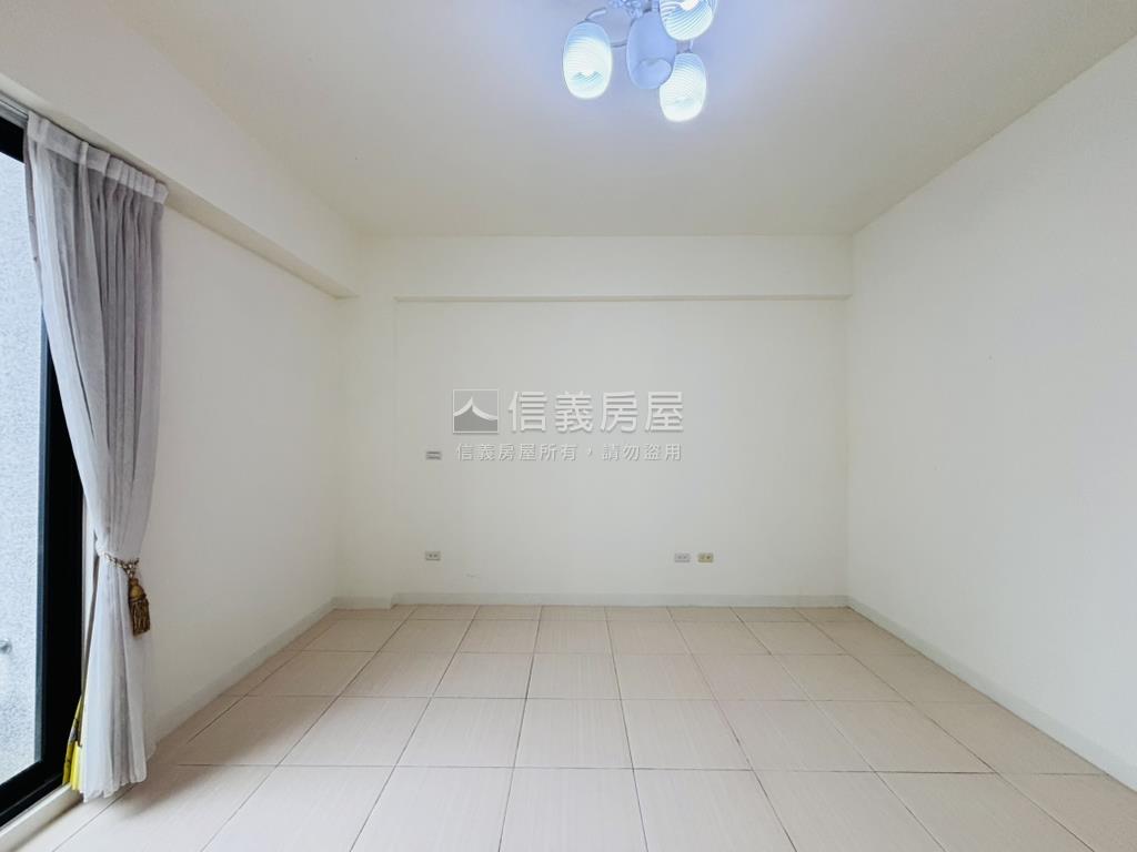 善化｜輕屋齡質感車墅房屋室內格局與周邊環境