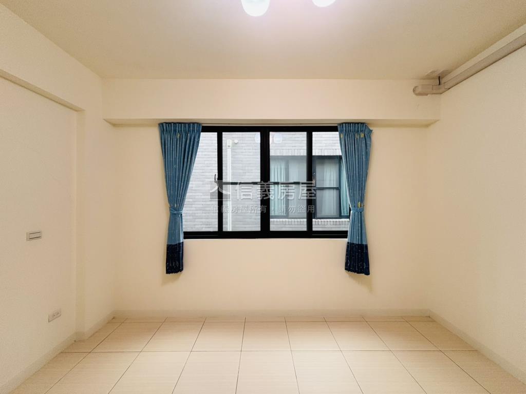 善化｜輕屋齡質感車墅房屋室內格局與周邊環境