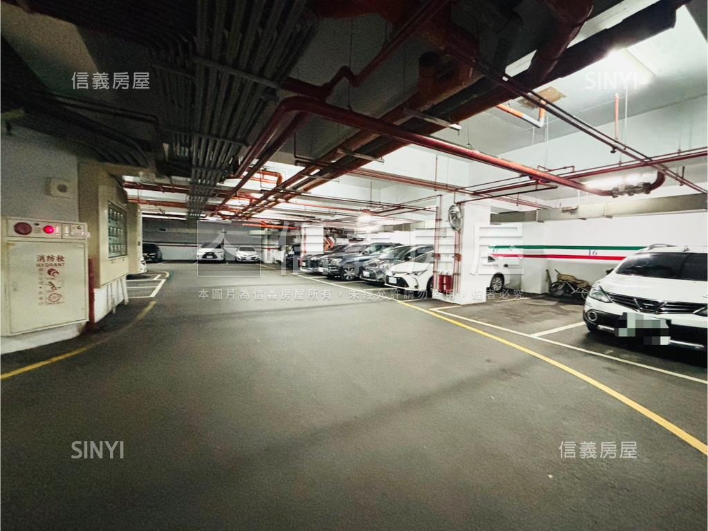 敦品稀有坡道平面車位釋出房屋室內格局與周邊環境