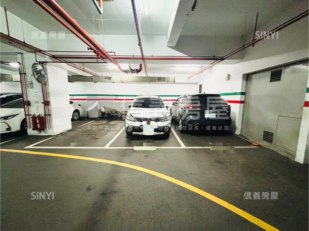 敦品稀有坡道平面車位釋出房屋室內格局與周邊環境