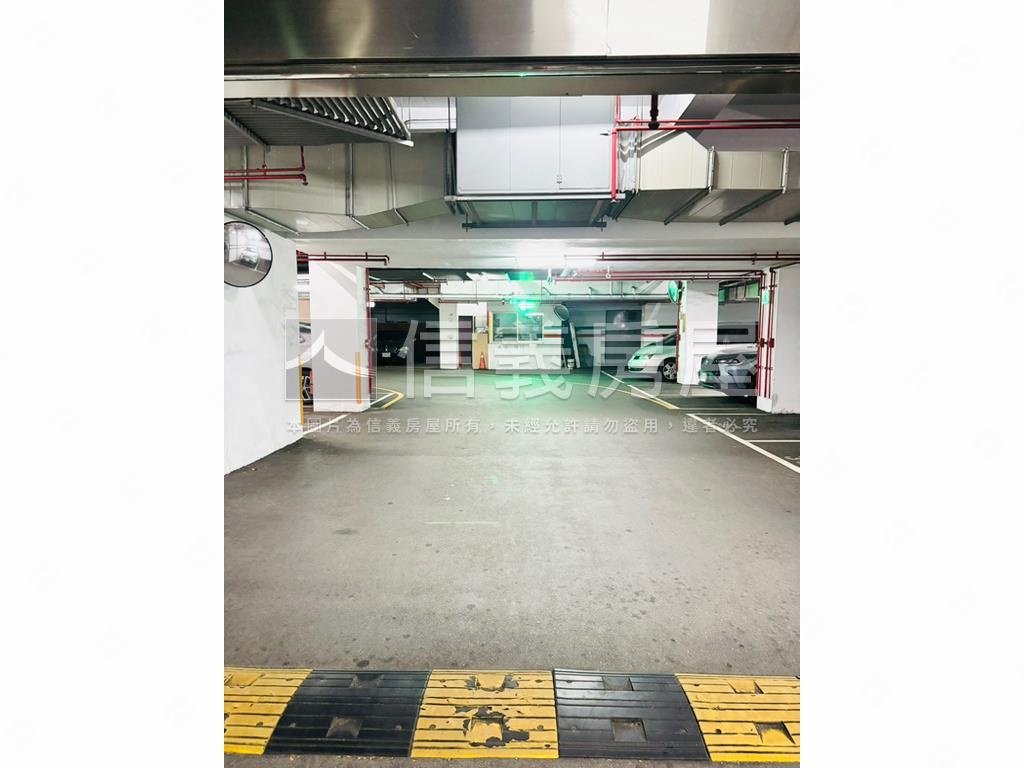 敦品稀有坡道平面車位釋出房屋室內格局與周邊環境