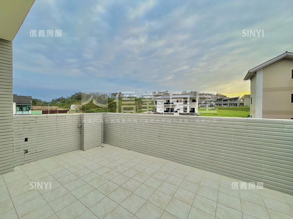 近園區萊茵山莊全新別墅房屋室內格局與周邊環境