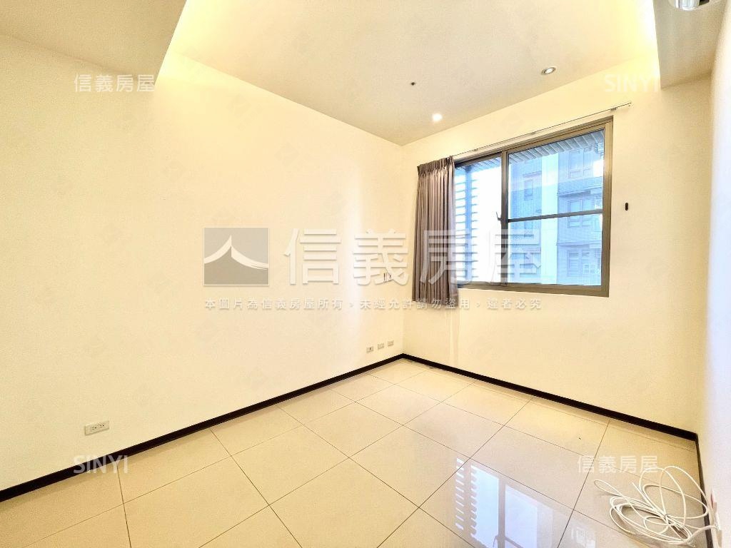 南方之星☆亮麗邊間２房房屋室內格局與周邊環境