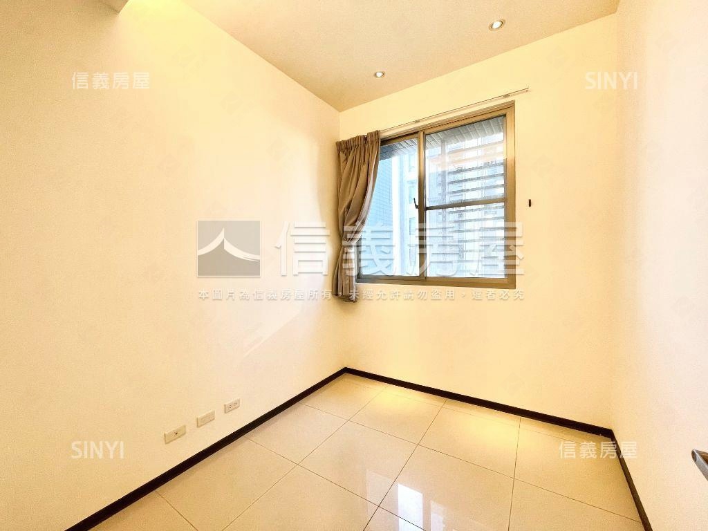 南方之星☆亮麗邊間２房房屋室內格局與周邊環境