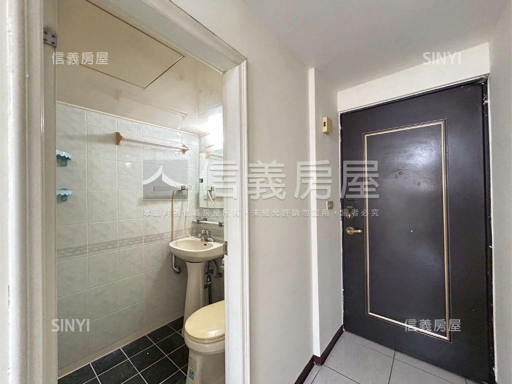 專任西區城市經典陽台套房房屋室內格局與周邊環境