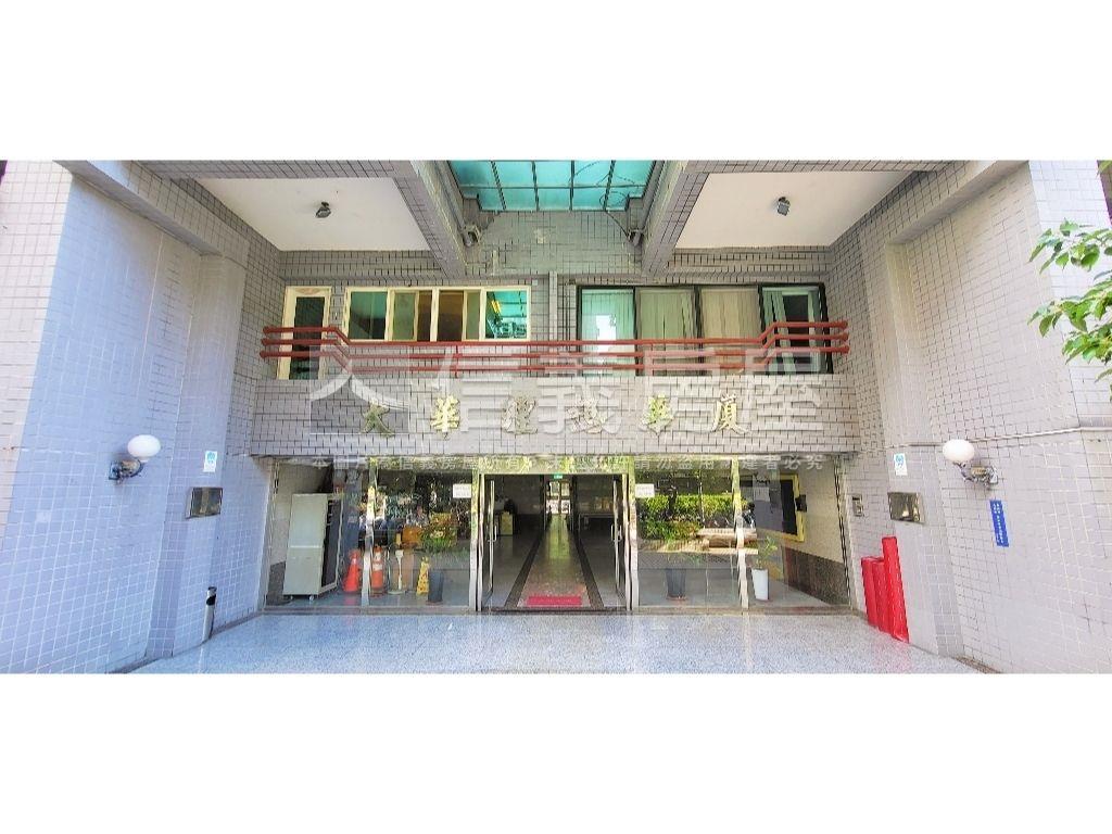 圓山綠水低公設享豪邸車位房屋室內格局與周邊環境