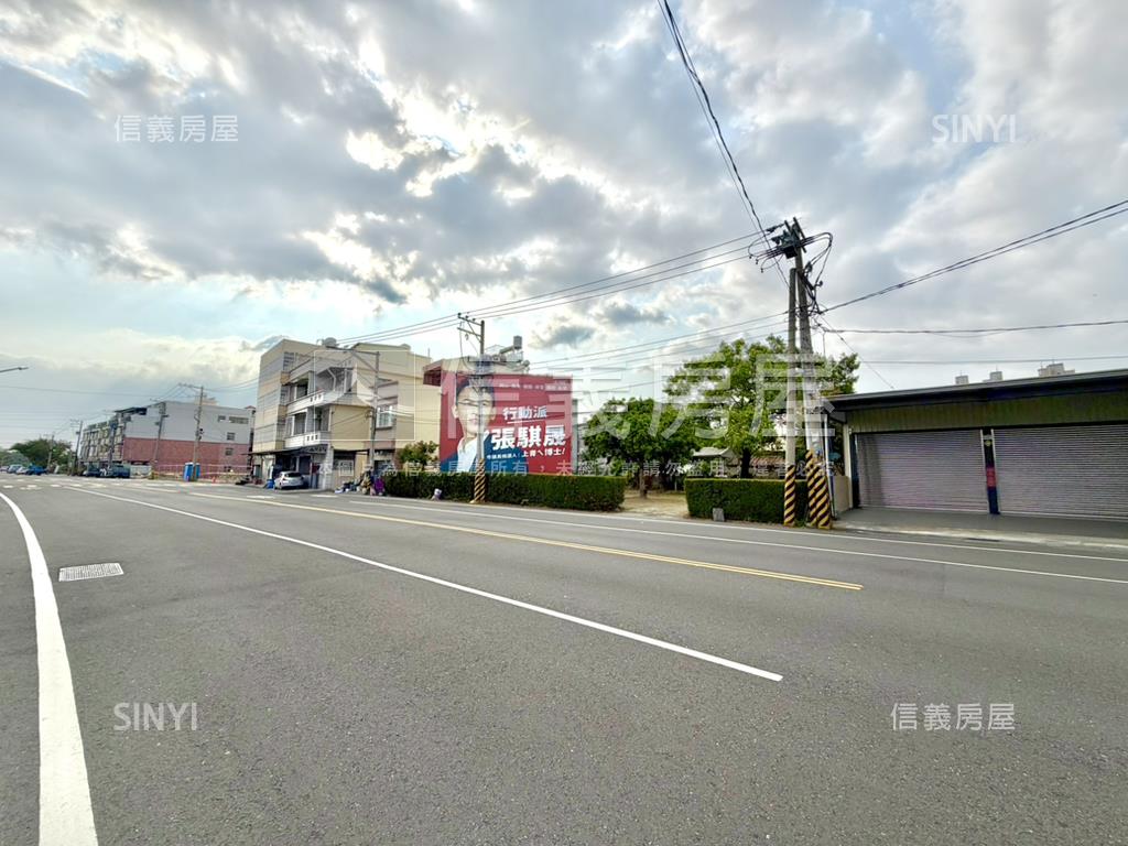 橋頭正路旁大地坪透天１房屋室內格局與周邊環境