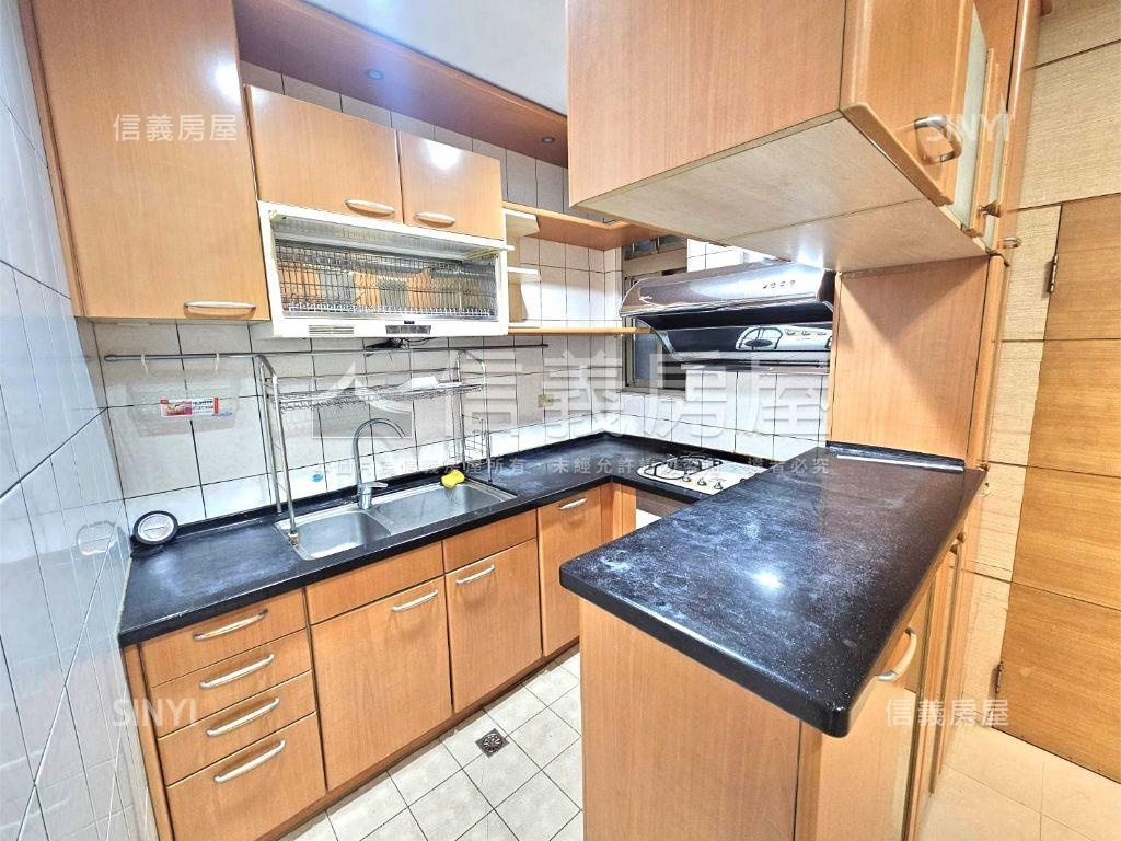 近菜寮站公寓一樓房屋室內格局與周邊環境