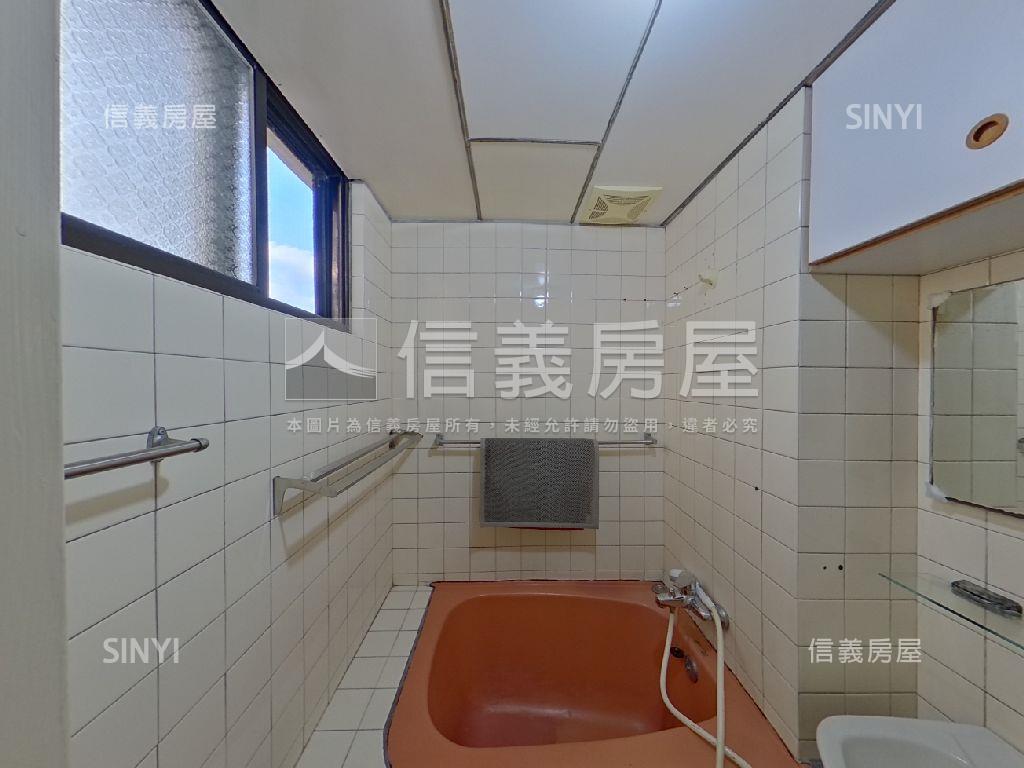 台電捷運雙拼邊間３房美廈房屋室內格局與周邊環境