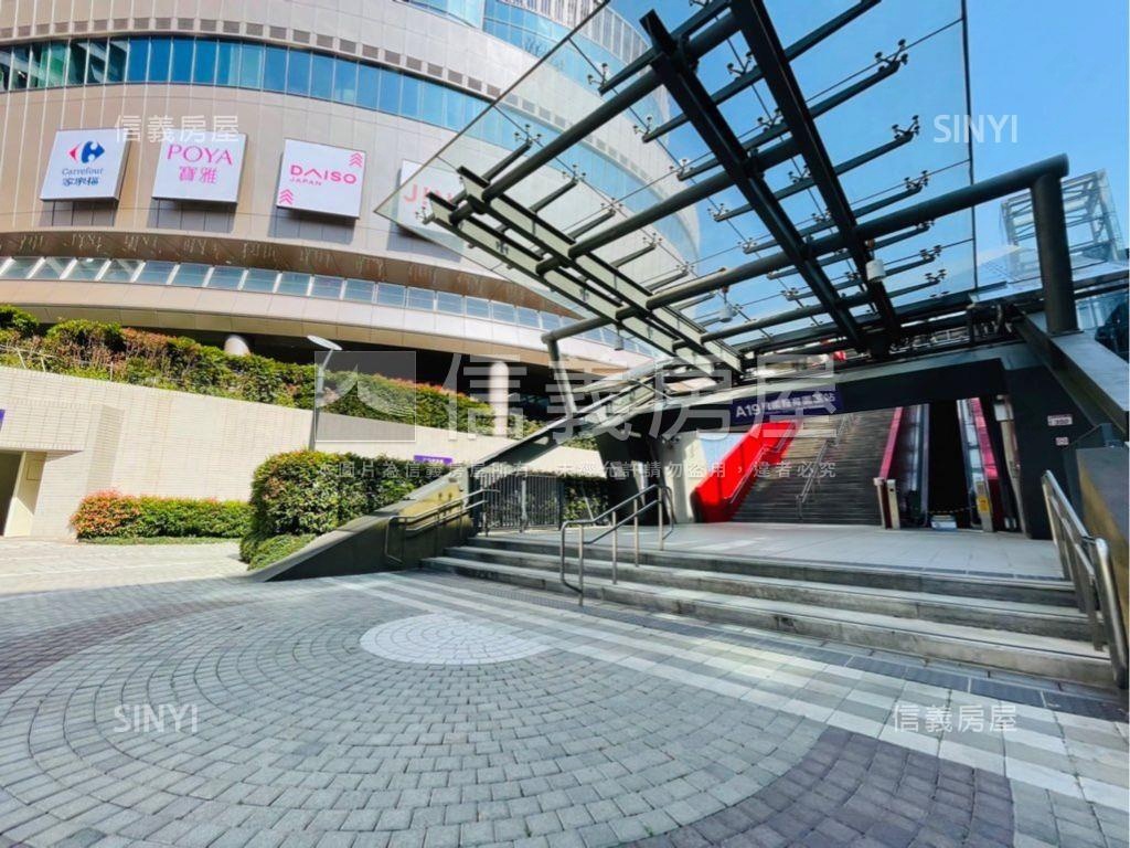 青埔Ａ１９晶璽兩房兩衛房屋室內格局與周邊環境