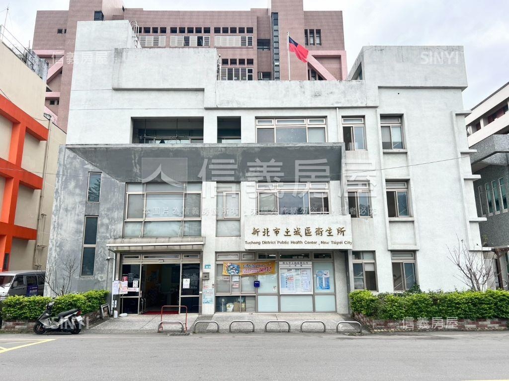 買方服務費１％近捷運兩房房屋室內格局與周邊環境