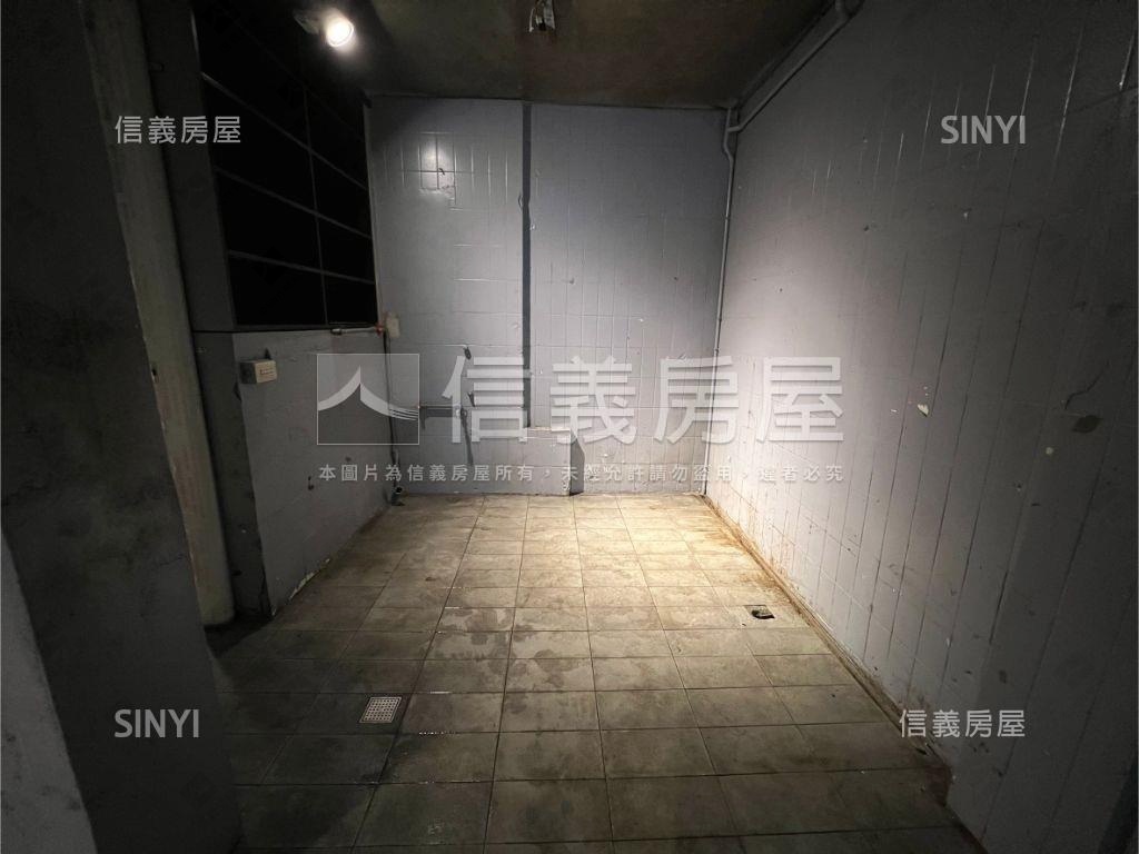正民權東面寬置產店面房屋室內格局與周邊環境