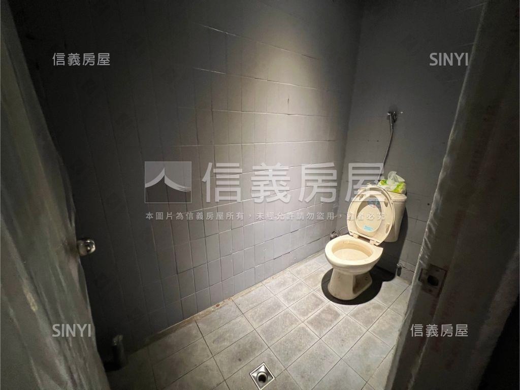 正民權東面寬置產店面房屋室內格局與周邊環境