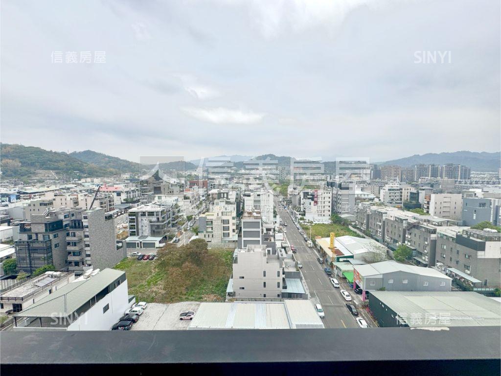 屋主誠售出價談十期四房房屋室內格局與周邊環境