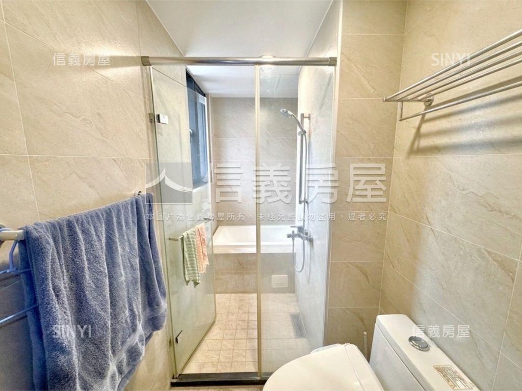 屋主誠售出價談十期四房房屋室內格局與周邊環境