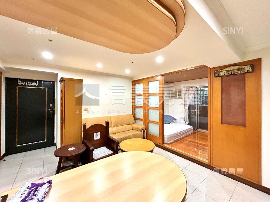 專任永和頂溪捷運峰閣三房房屋室內格局與周邊環境