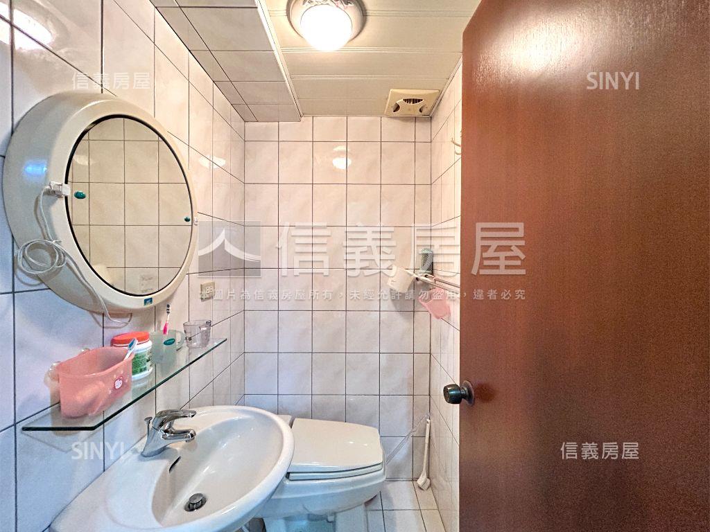 專任永和頂溪捷運峰閣三房房屋室內格局與周邊環境