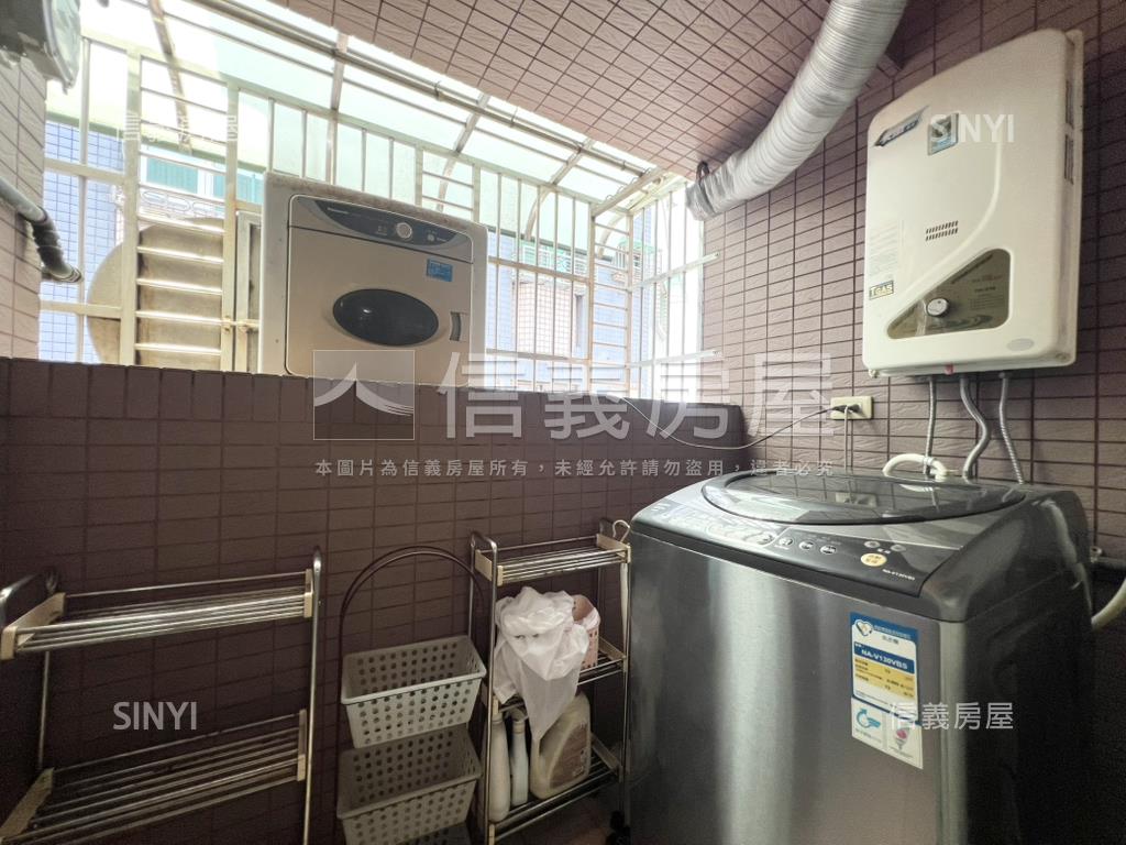 專任永和頂溪捷運峰閣三房房屋室內格局與周邊環境